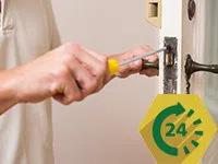 Master Locksmith Store Sparkill, NY 845-219-1517 - service-side-emergency